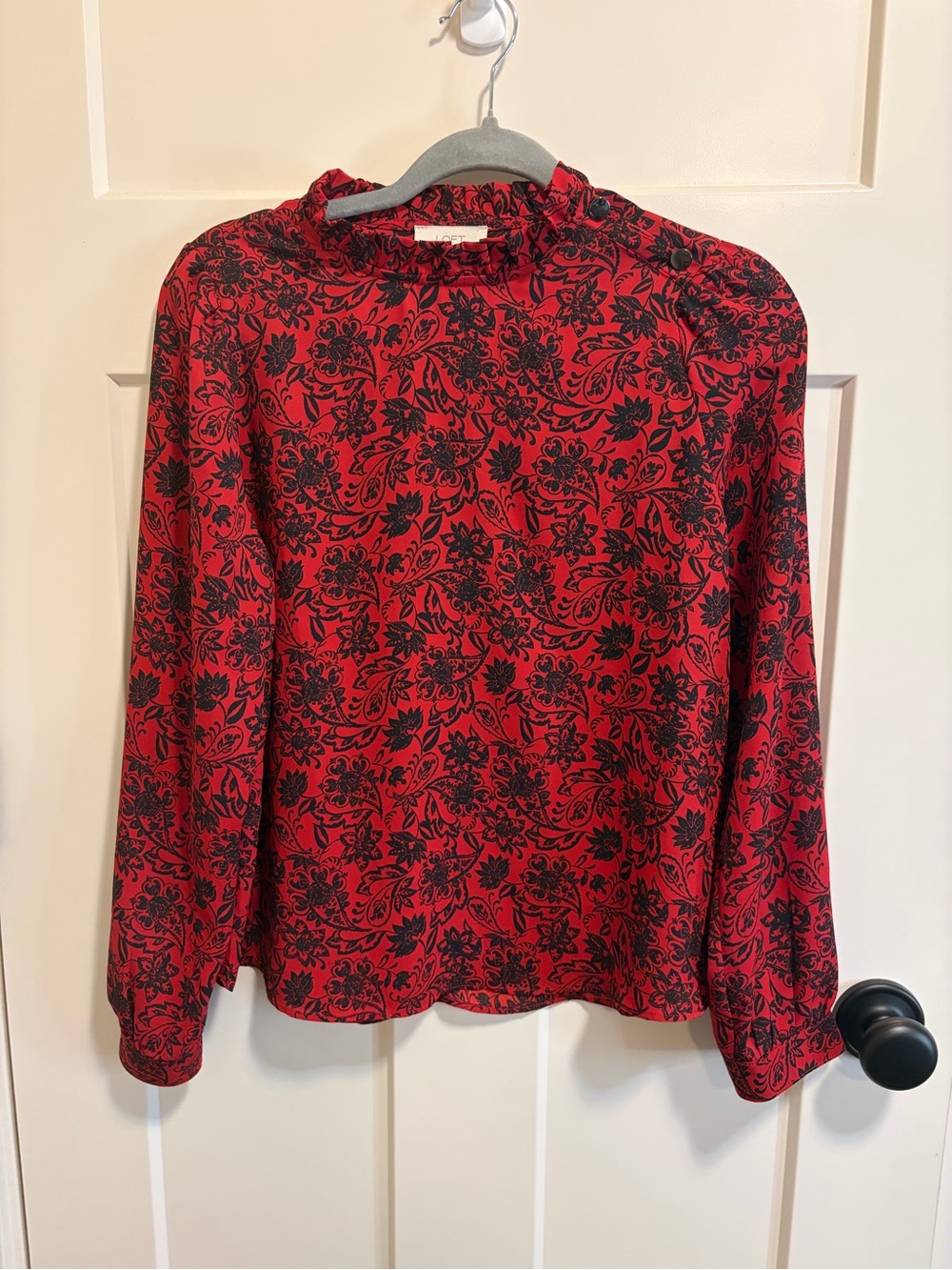 Loft Red Floral Print Long-Sleeve Blouse Size Small